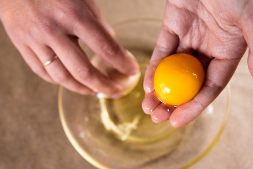 Faire des jaunes d'œufs séchés — Recette TikTok 